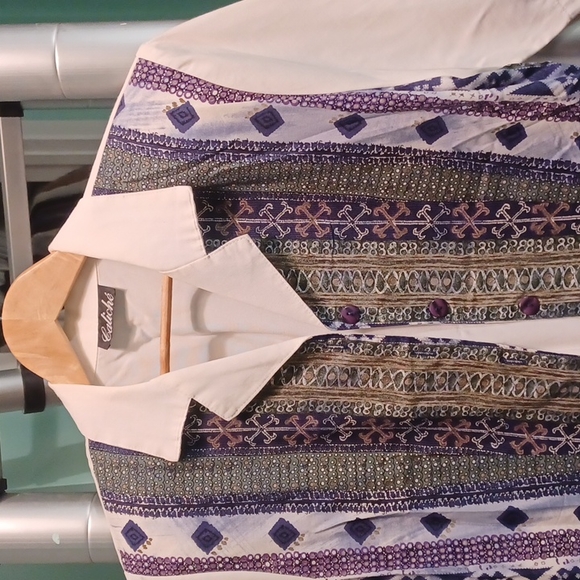 5 For $15 Vintage button-up blouse - Picture 2 of 7